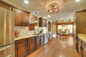 House (2 Bedrooms) | Interior