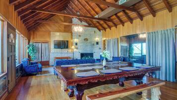 House (4 Bedrooms) | Front of property