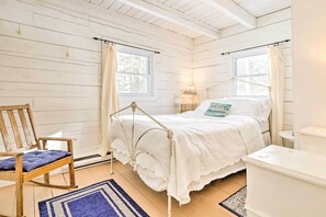 Cottage (2 Bedrooms) | Interior - Private Lake Access & Canoes: Pennsylvania Cottage (Poyntelle)