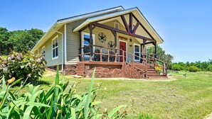 คอทเทจ (2 Bedrooms) | ด้านหน้าที่พัก