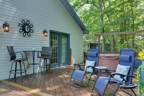 House (3 Bedrooms) | Interior - 2 Mi to Golf: Hot Tub Hideaway in Ocean Pines (Berlin)