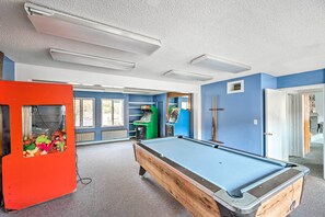 Apartment (3 Bedrooms) | Interior - Lincoln Retreat w/ Village of Loon Amenity Access (Lincoln)