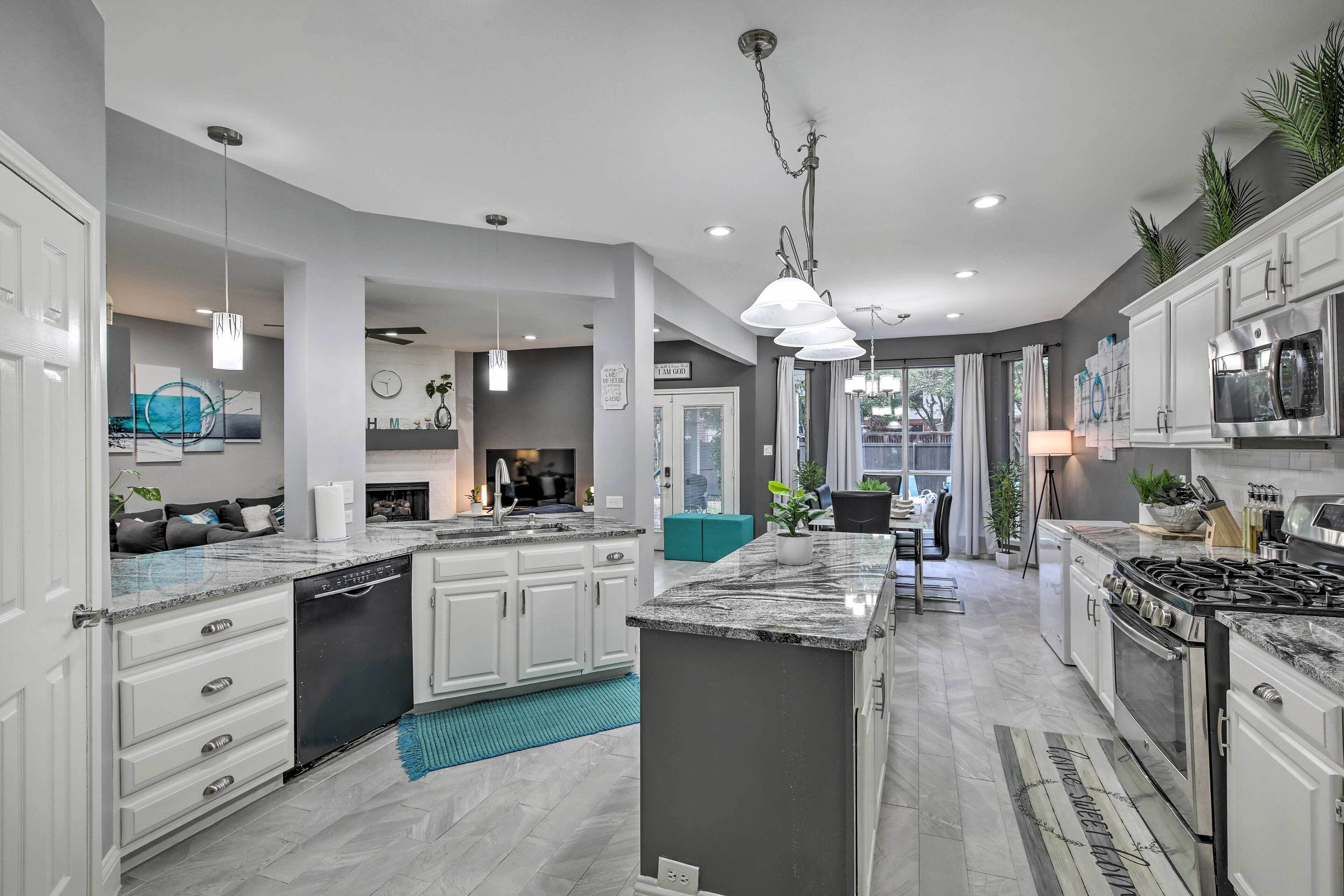 Modern Mesquite Home ~ 20 Miles to Dallas!