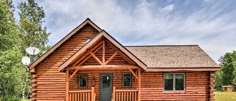 House (2 Bedrooms) | Exterior