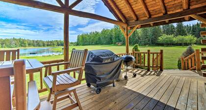 Rapid River Log Cabin w/ Loft on 160 Scenic Acres