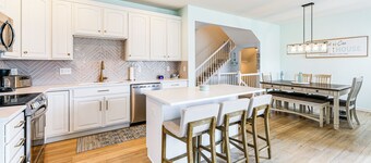 Bikes, Kayaks, Pool: Getaway 3 Mi to Bethany Beach