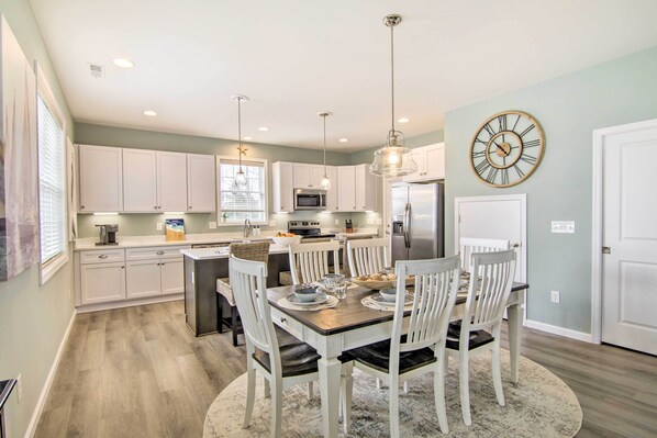 House (3 Bedrooms) | Interior