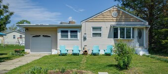New Jersey Cottage w/ Grill - Short Walk to Beach!