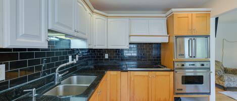 Cottage (2 Bedrooms) | Interior