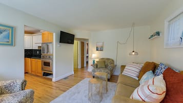 Cottage (2 Bedrooms) | Interior