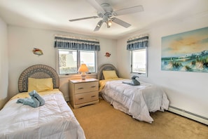 4 bedrooms, iron/ironing board, bed sheets