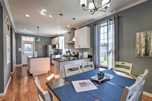 House (4 Bedrooms) | Interior