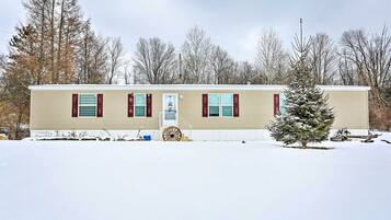 House (3 Bedrooms) | Depan hartanah