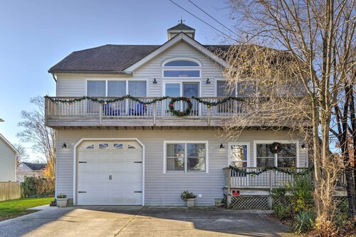 Serene West Cape May Getaway: Walk to Beach!