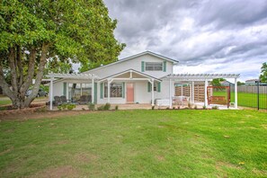 House (2 Bedrooms) | Interior - Sanders Island View Home Steps to Lake Texoma (Kingston)