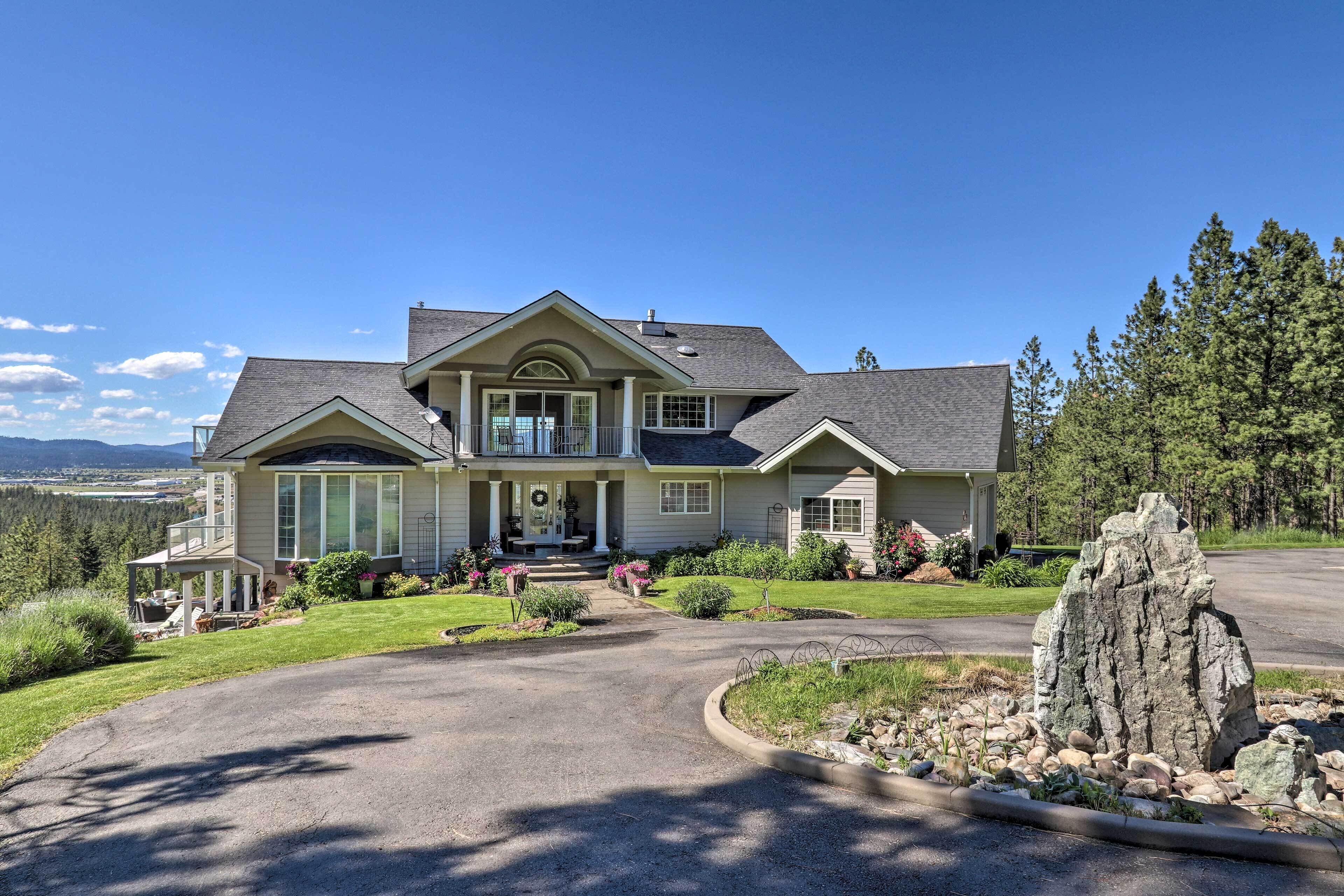 Secluded Home: Access Spokane & Coeur D'alene