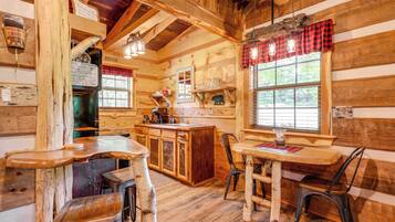 House (1 Bedroom) | Interior