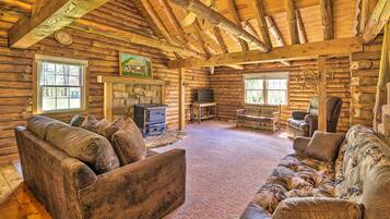 House (6 Bedrooms) | Front of property