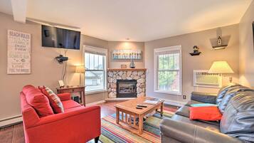 Apartment (2 Bedrooms) | Front of property