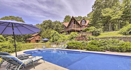 Private Guest House w/ Deck + Spectacular Views!