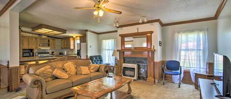 House (3 Bedrooms) | Front of property