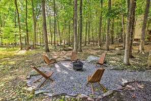 Property grounds - 'resting Bear Chalet' w/ Community Amenities! (East Stroudsburg)
