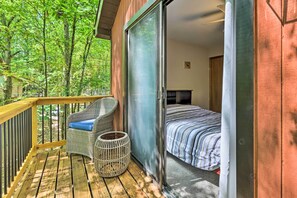 Property grounds - 'resting Bear Chalet' w/ Community Amenities! (East Stroudsburg)