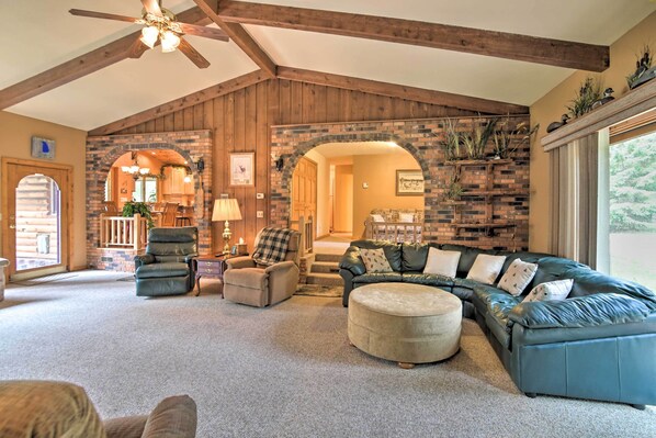 House (3 Bedrooms) | Interior