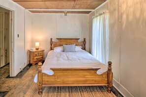 House (5 Bedrooms) | Interior - Walk to Lake Ontario: Sodus Point Family Escape (Sodus Point)