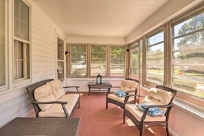 House (5 Bedrooms) | Interior