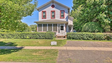 House (5 Bedrooms) | Interior