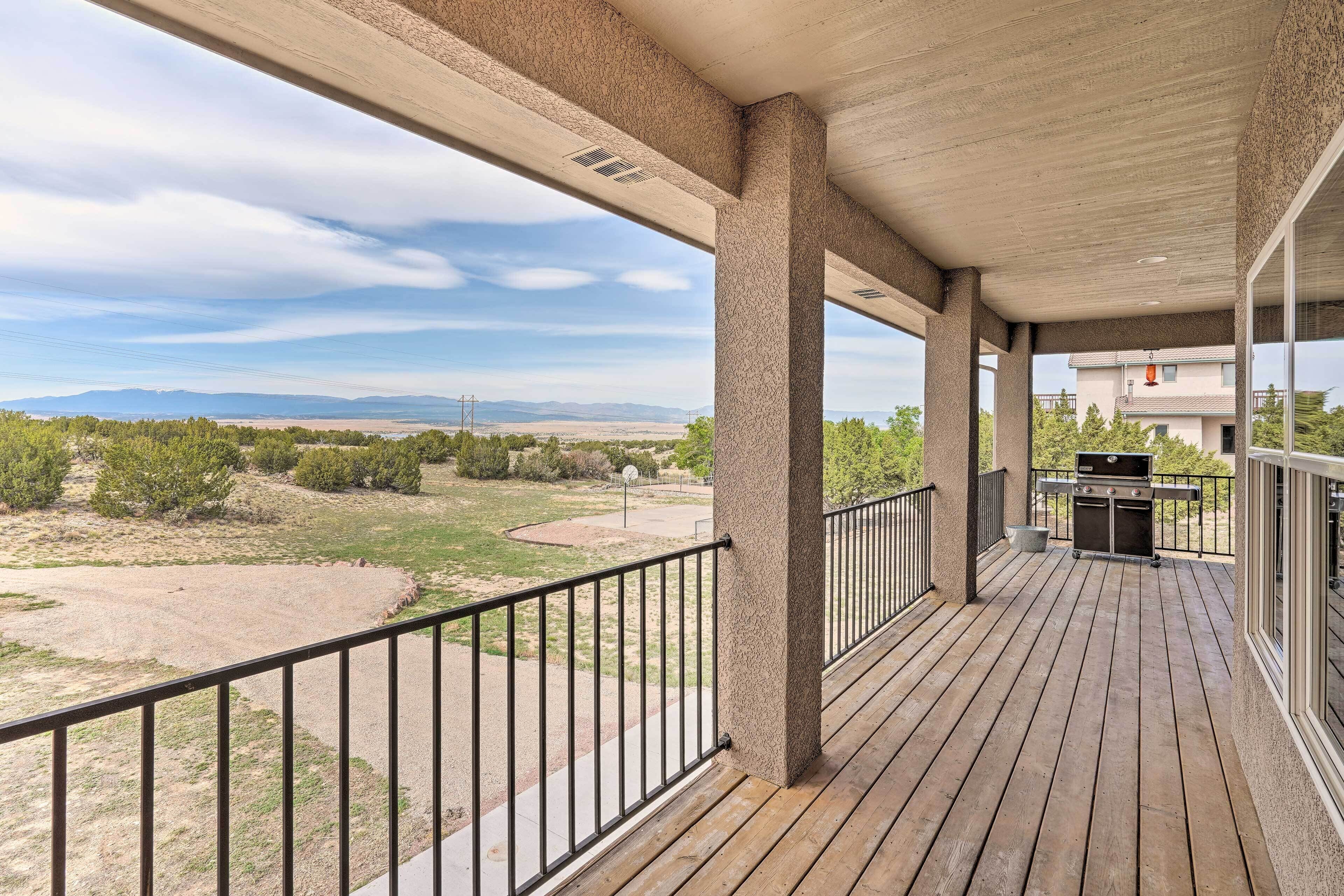 Pueblo West Home - Full Deck & Near Reservoir