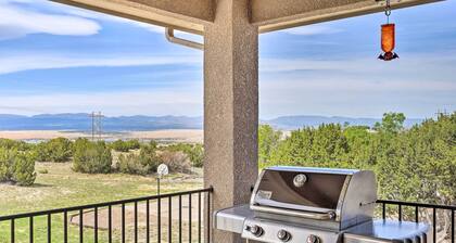 Mountain-view Deck! Pueblo Family Home