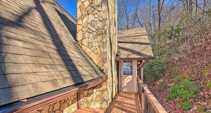 Spacious Franklin Cabin w/ Mountain Views!