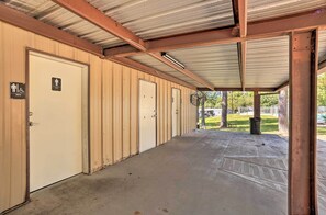 House (3 Bedrooms) | Interior - Sunny Willis Escape w/ Deck & Lake Access! (Willis)