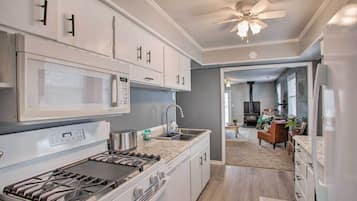 Cottage (4 Bedrooms) | Interior