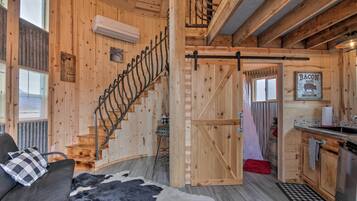 Apartment (0 Bedroom) | Interior