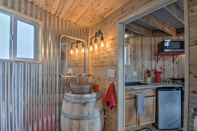 Unique Utah Tin Cabin w/ Mountain Views!