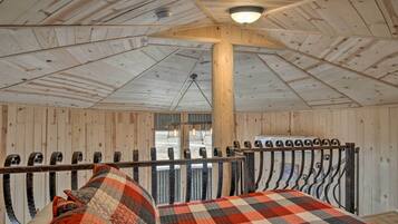 Apartment (0 Bedroom) | Interior