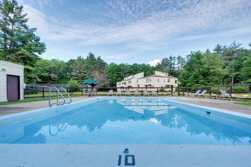 Unique Thornton Townhome: Swim, Ski, & Hike!
