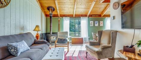 Apartment (3 Bedrooms) | Front of property