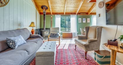 Unique Thornton Townhome: Swim, Ski, & Hike!
