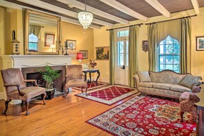 House (3 Bedrooms) | Front of property - Vintage Louisiana Vacation Rental Home (New Roads)