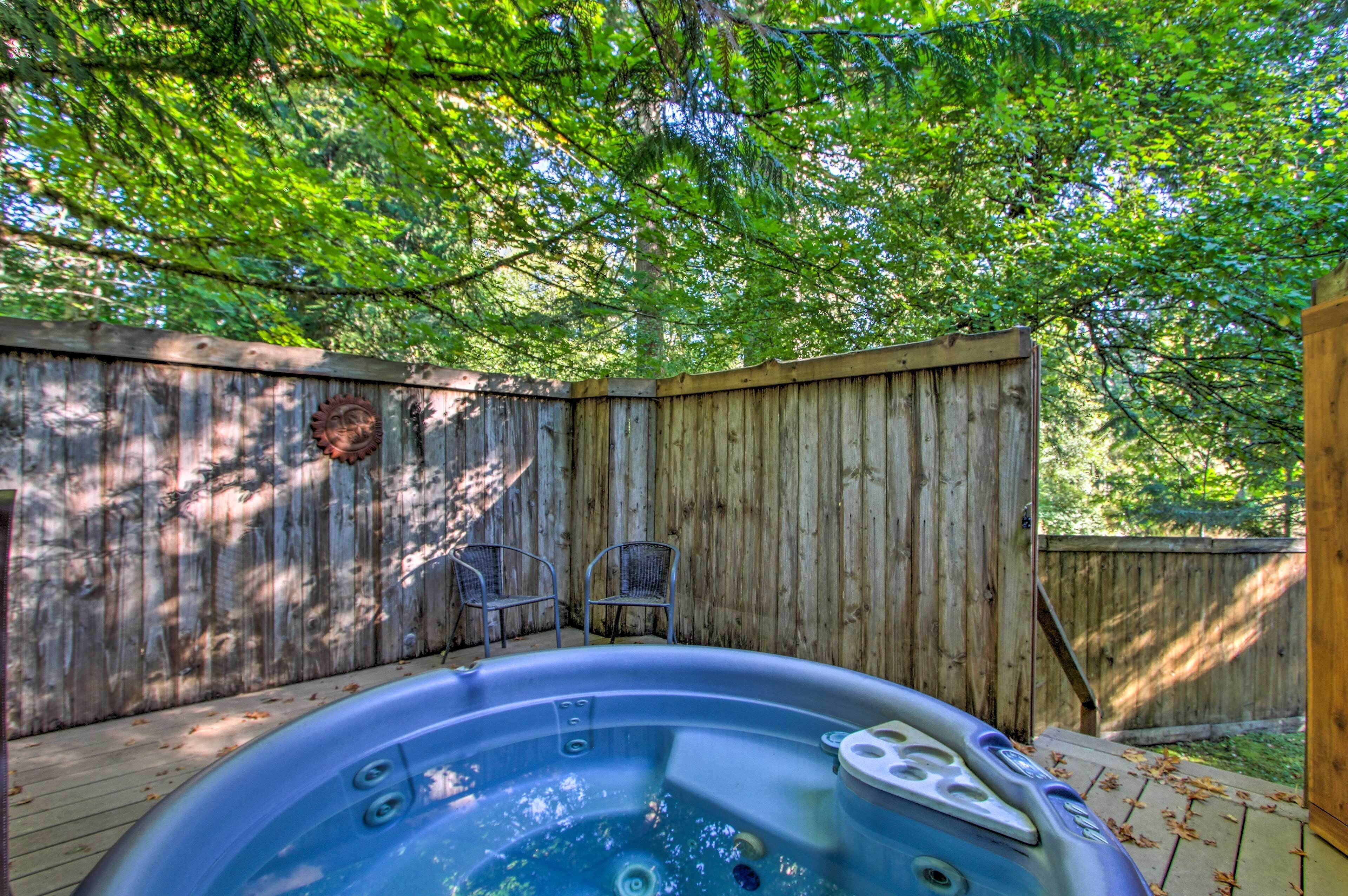 'elk Hideaway:' Ashford Cottage w/ Hot Tub!