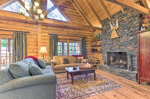 Wraparound Deck: Linville Mountain Cabin