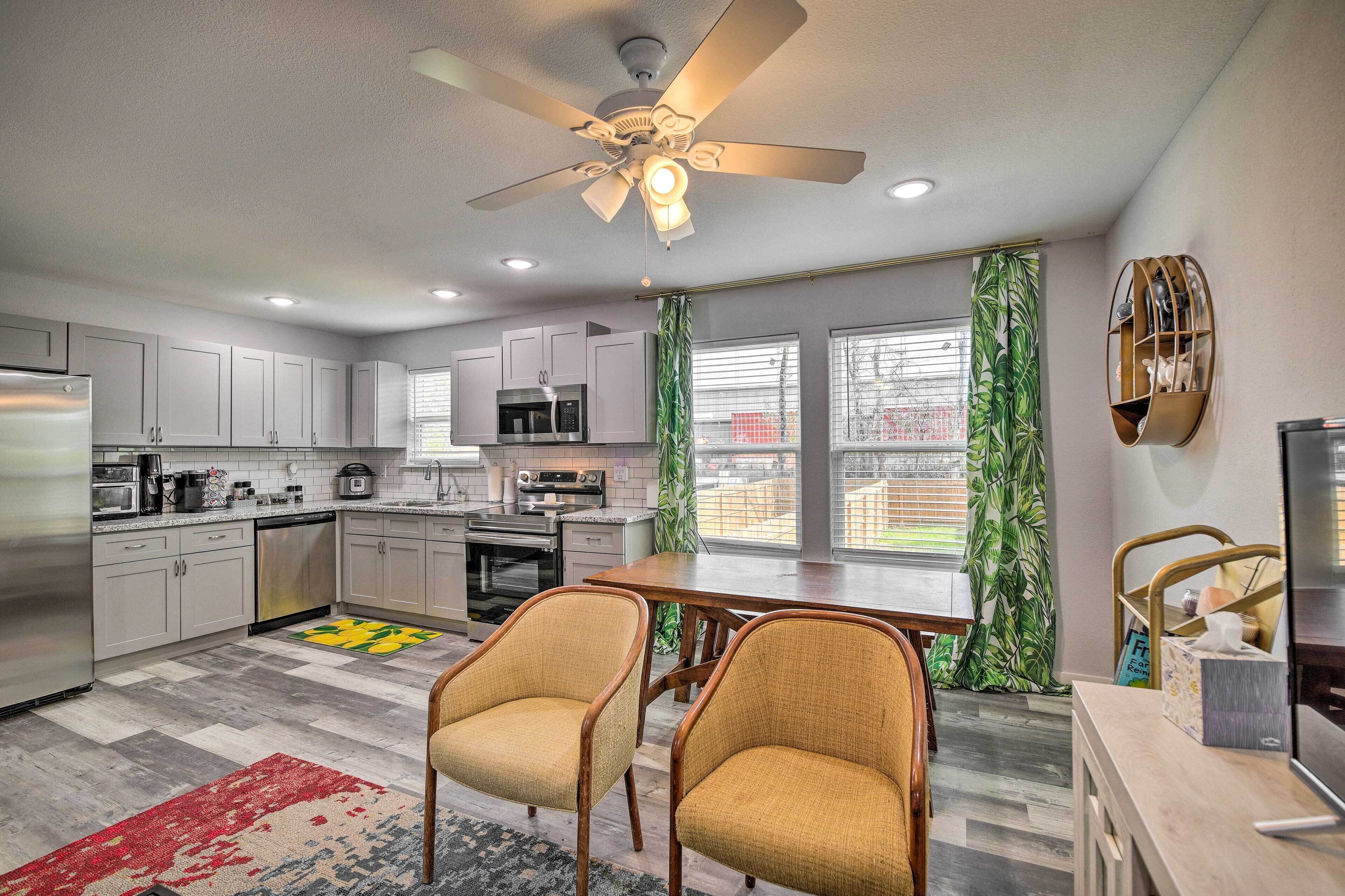 Vibrant Houston House - 5 Mi to Downtown!
