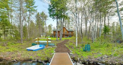 Waterfront Davis Pond Cabin w/ Dock + Kayaks!