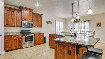 Rumah (4 Bedrooms) | Interior