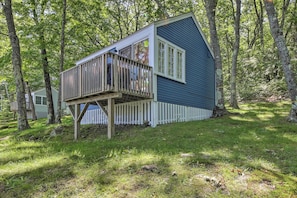 Interior - Updated Tiny House: Walk to Wiscasset Village (Edgecomb)