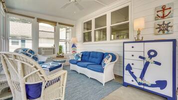 Cottage (2 Bedrooms) | Interior